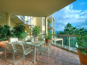 Hill 5 apartment Luxury Holiday Accommodation Port Douglas stunning views