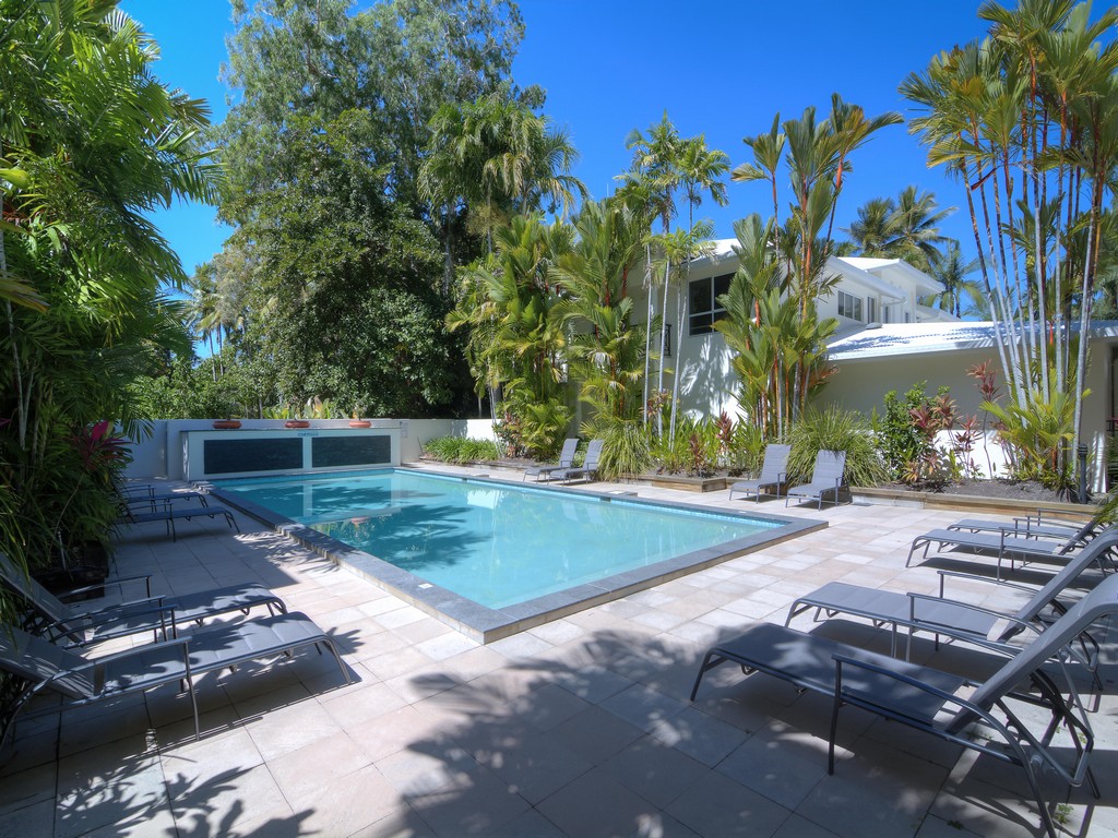 Whispering Palms Port Douglas - Absolute Beachfront